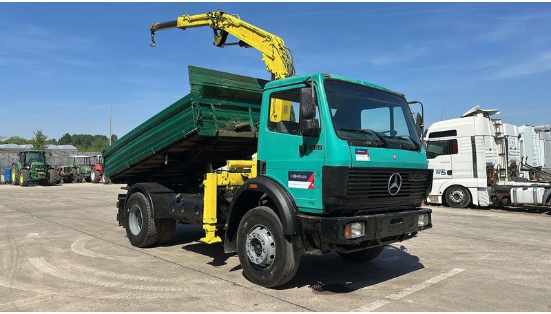Mercedes-Benz SK 1722 (4X4 / LAMES / GRAND PONT / GRUE / TRES PROPRE / BIG HUB / STEEL SUSP. / V6) - Volquete camión, Camión grúa: foto 3 Mercedes-Benz SK 1722 (4X4 / LAMES / GRAND PONT / GRUE / TRES PROPRE / BIG HUB / STEEL SUSP. / V6) - Volquete camión, Camión grúa: foto 3