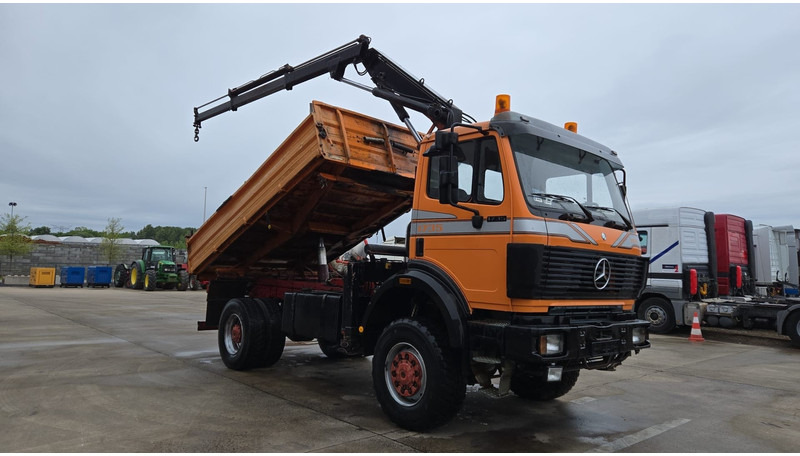 Mercedes-Benz SK 1735 (V8 2X TURBO / 4X4 / PARFAIT ETAT !!!! / GRUE / LAMES / GRAND PONT / TOP CONDITION !!!) - Volquete camión, Camión grúa: foto 3 Mercedes-Benz SK 1735 (V8 2X TURBO / 4X4 / PARFAIT ETAT !!!! / GRUE / LAMES / GRAND PONT / TOP CONDITION !!!) - Volquete camión, Camión grúa: foto 3