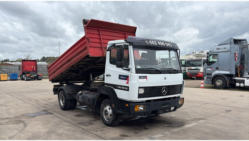Mercedes-Benz SK 814 (SPER / AUXILAIRY / MANUAL PUMP / STEEL SUSP. / 6 CYLINDER / 3 WAY TIPPER / PERFECT) - Volquete camión: foto 3 Mercedes-Benz SK 814 (SPER / AUXILAIRY / MANUAL PUMP / STEEL SUSP. / 6 CYLINDER / 3 WAY TIPPER / PERFECT) - Volquete camión: foto 3