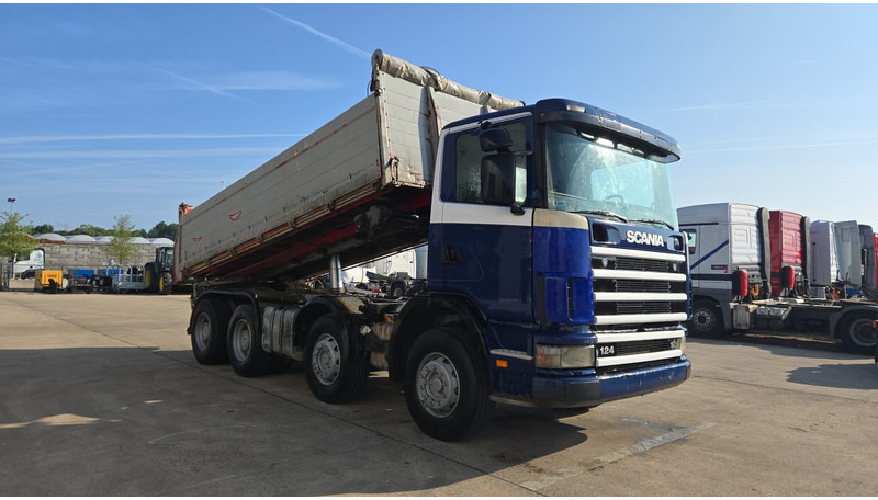 Scania 124-420 (BIG AXLE / GRAND PONT / LAMES / STEEL SUSP. / MANUAL GEARBOX / BOITE MANUELLE) - Volquete camión: foto 3 Scania 124-420 (BIG AXLE / GRAND PONT / LAMES / STEEL SUSP. / MANUAL GEARBOX / BOITE MANUELLE) - Volquete camión: foto 3