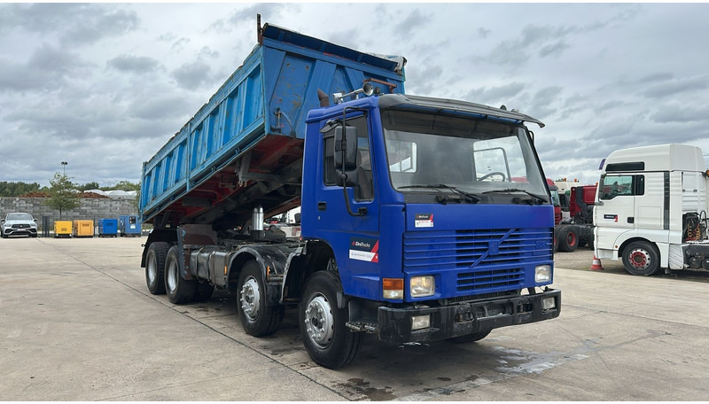 Volvo FL 12.380 (8X4 /STEEL SUSP. / BOITE MANUELLE / MANUAL GEARBOX) - Volquete camión: foto 3 Volvo FL 12.380 (8X4 /STEEL SUSP. / BOITE MANUELLE / MANUAL GEARBOX) - Volquete camión: foto 3
