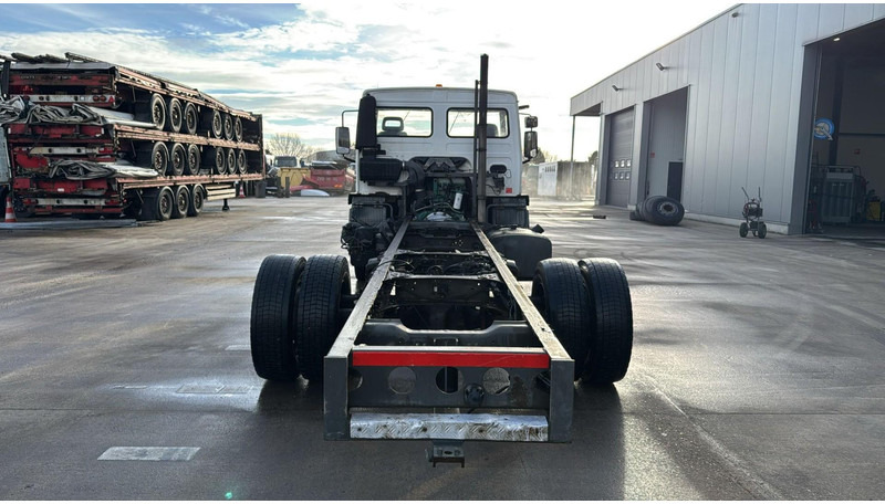 Volvo FL 220 (BELGIAN TRUCK / CAMION BELGE / MANUAL GEARBOX / BOITE MANUELLE) - Chasis camión: foto 5 Volvo FL 220 (BELGIAN TRUCK / CAMION BELGE / MANUAL GEARBOX / BOITE MANUELLE) - Chasis camión: foto 5