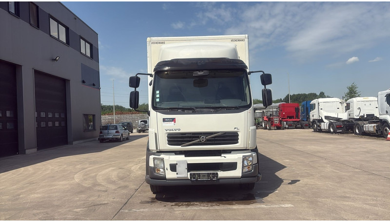Volvo FL 260 (LIFT 2000 KG / PERFECT BELGIAN TRUCK / 18 TON / EURO 5) - Camión caja cerrada: foto 2 Volvo FL 260 (LIFT 2000 KG / PERFECT BELGIAN TRUCK / 18 TON / EURO 5) - Camión caja cerrada: foto 2