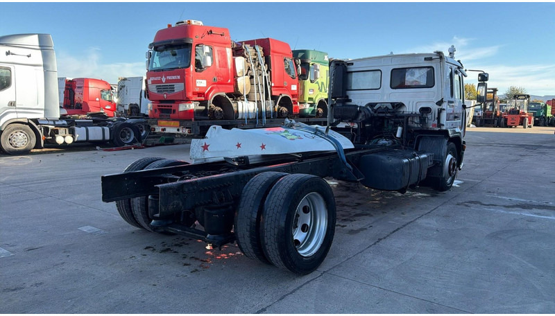 Volvo FL 6 - 220 (MANUAL GEARBOX / BOITE MANUELLE / 8 TONNES) - Chasis camión: foto 4 Volvo FL 6 - 220 (MANUAL GEARBOX / BOITE MANUELLE / 8 TONNES) - Chasis camión: foto 4
