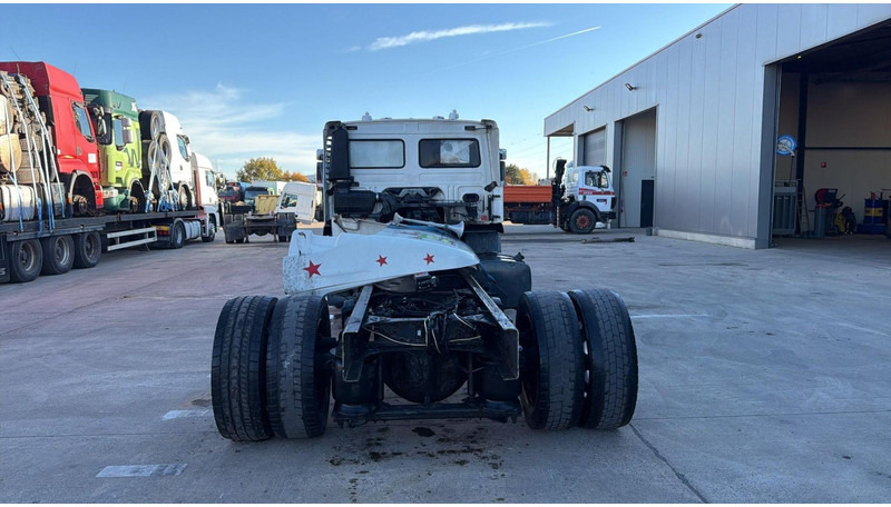 Volvo FL 6 - 220 (MANUAL GEARBOX / BOITE MANUELLE / 8 TONNES) - Chasis camión: foto 5 Volvo FL 6 - 220 (MANUAL GEARBOX / BOITE MANUELLE / 8 TONNES) - Chasis camión: foto 5