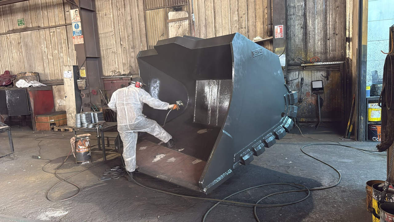 Epiroc ST1030 - Cazo cargador para Cargadora de ruedas: foto 1 Epiroc ST1030 - Cazo cargador para Cargadora de ruedas: foto 1