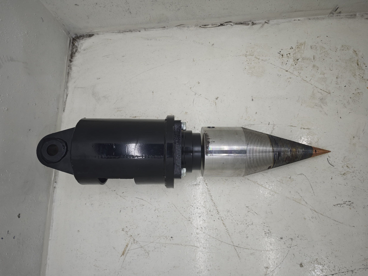 Hout splitter - Implemento para Miniexcavadora: foto 1 Hout splitter - Implemento para Miniexcavadora: foto 1