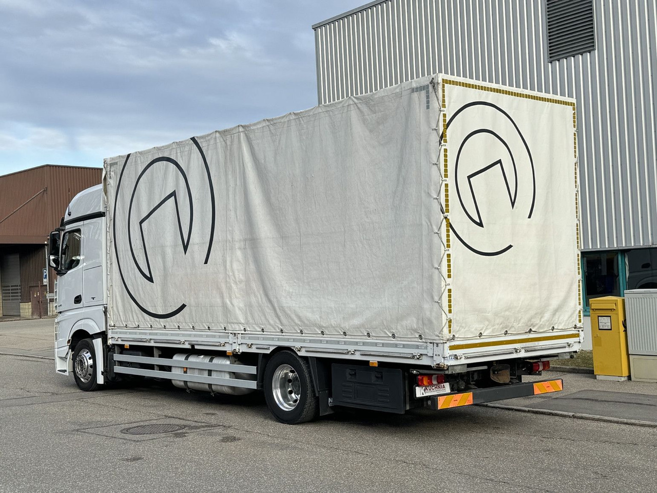 Mercedes-Benz Actros 1845 LL Pritsche-Plane Retarder TOP Zust. - Camión lona: foto 4 Mercedes-Benz Actros 1845 LL Pritsche-Plane Retarder TOP Zust. - Camión lona: foto 4