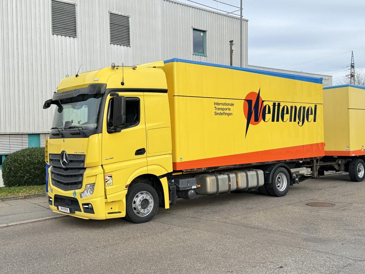 Mercedes-Benz Actros 1848 LL Gr.Haus AWL-Möbelkoffer uLBW - Camión caja cerrada: foto 4 Mercedes-Benz Actros 1848 LL Gr.Haus AWL-Möbelkoffer uLBW - Camión caja cerrada: foto 4