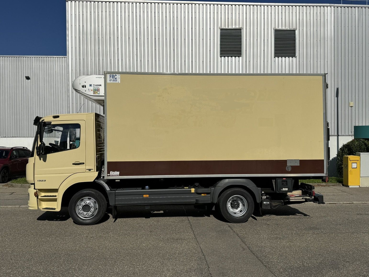 Mercedes-Benz Atego 1323L 4-Fleisch-Rohrbahnen TK T600R ATM - Frigorífico camión: foto 5 Mercedes-Benz Atego 1323L 4-Fleisch-Rohrbahnen TK T600R ATM - Frigorífico camión: foto 5