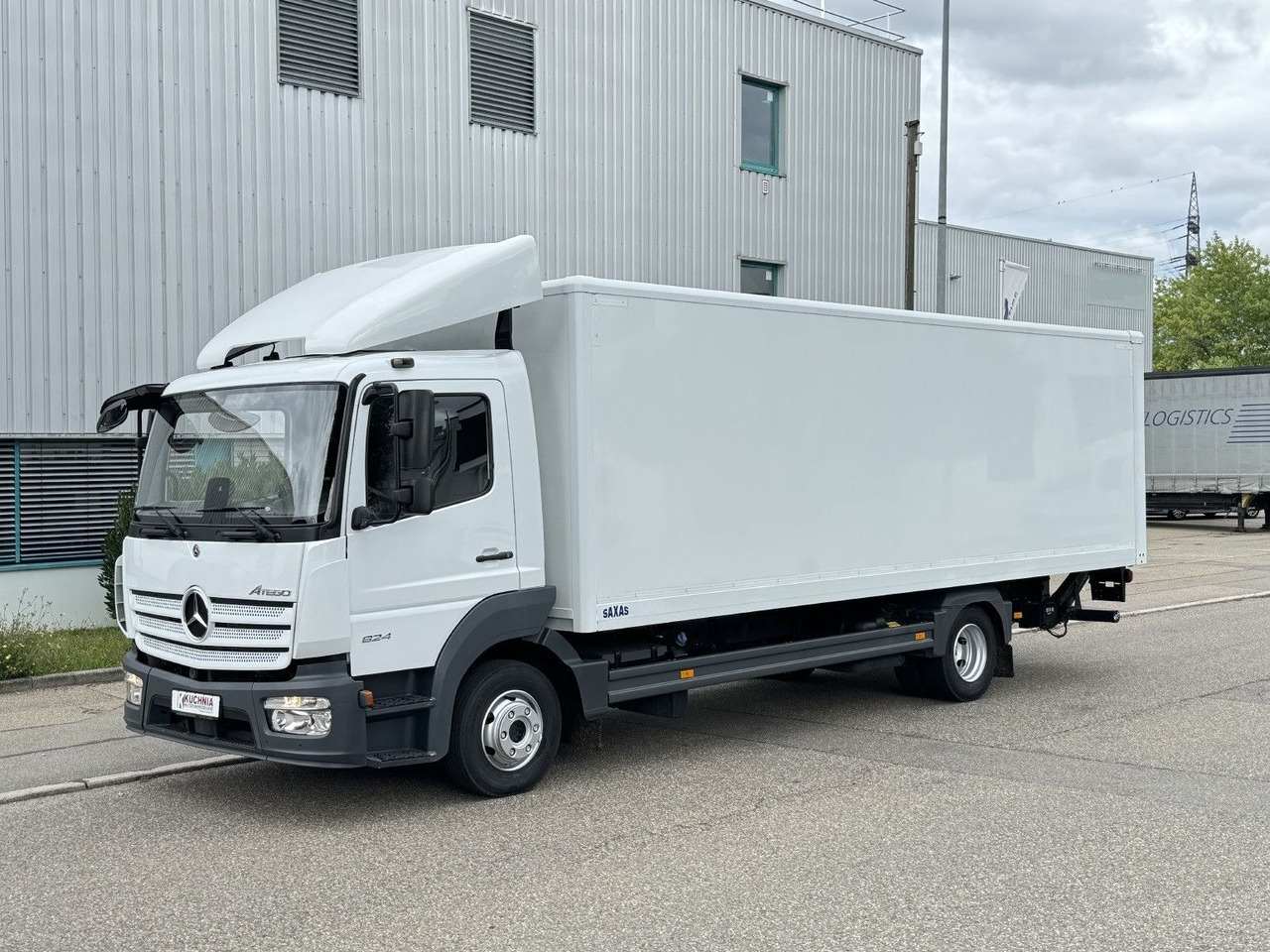 Mercedes-Benz Atego 824L Koffer 7,1m LBW Klima Diff. Sperre - Furgoneta: foto 1 Mercedes-Benz Atego 824L Koffer 7,1m LBW Klima Diff. Sperre - Furgoneta: foto 1