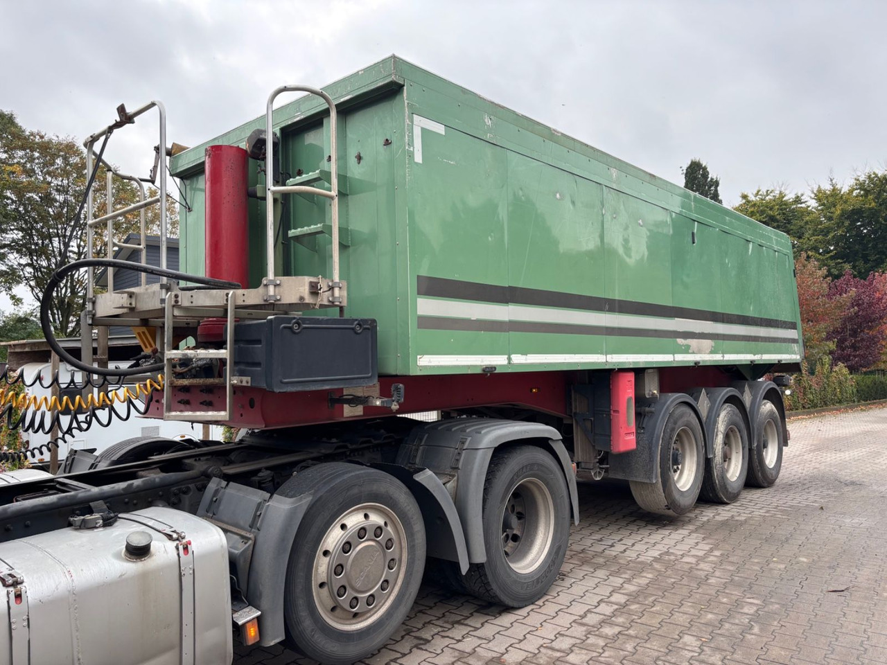 Langendorf SKA 24/30 Alu-Kippmulde, 30m³, Lift-Achse, Rollp - Volquete semirremolque: foto 1 Langendorf SKA 24/30 Alu-Kippmulde, 30m³, Lift-Achse, Rollp - Volquete semirremolque: foto 1