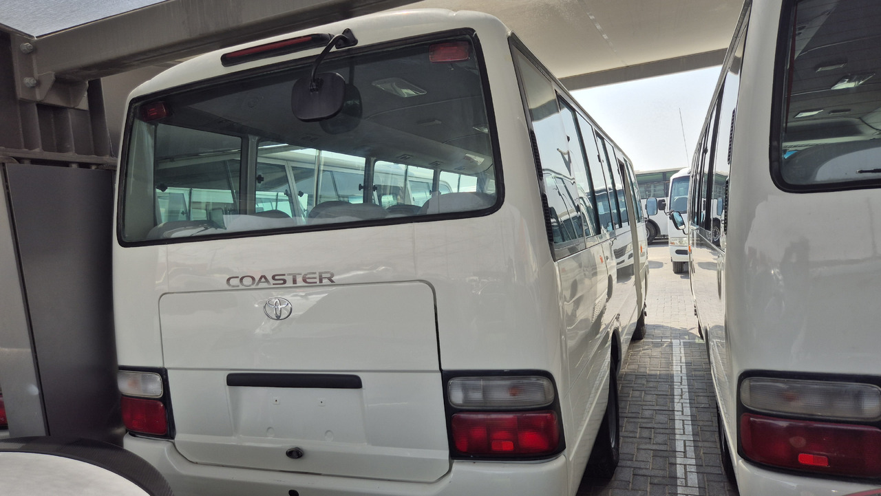 TOYOTA Coaster ... 30 places ... Climatisé - Minibús, Furgoneta de pasajeros: foto 2 TOYOTA Coaster ... 30 places ... Climatisé - Minibús, Furgoneta de pasajeros: foto 2