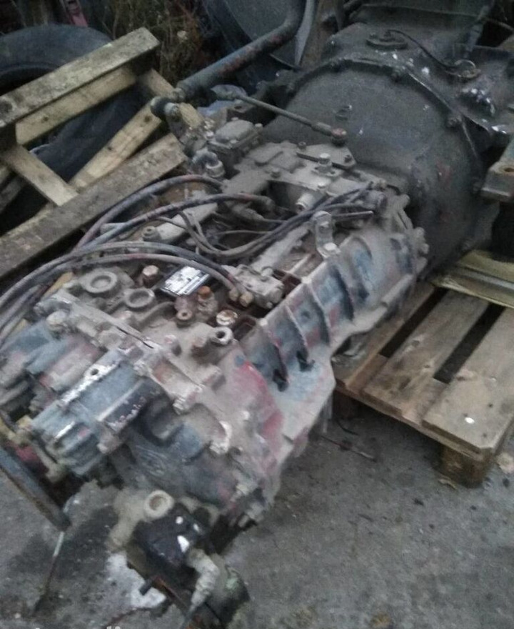 ZF 16S109 Renault - Caja de cambios para Camión: foto 2 ZF 16S109 Renault - Caja de cambios para Camión: foto 2