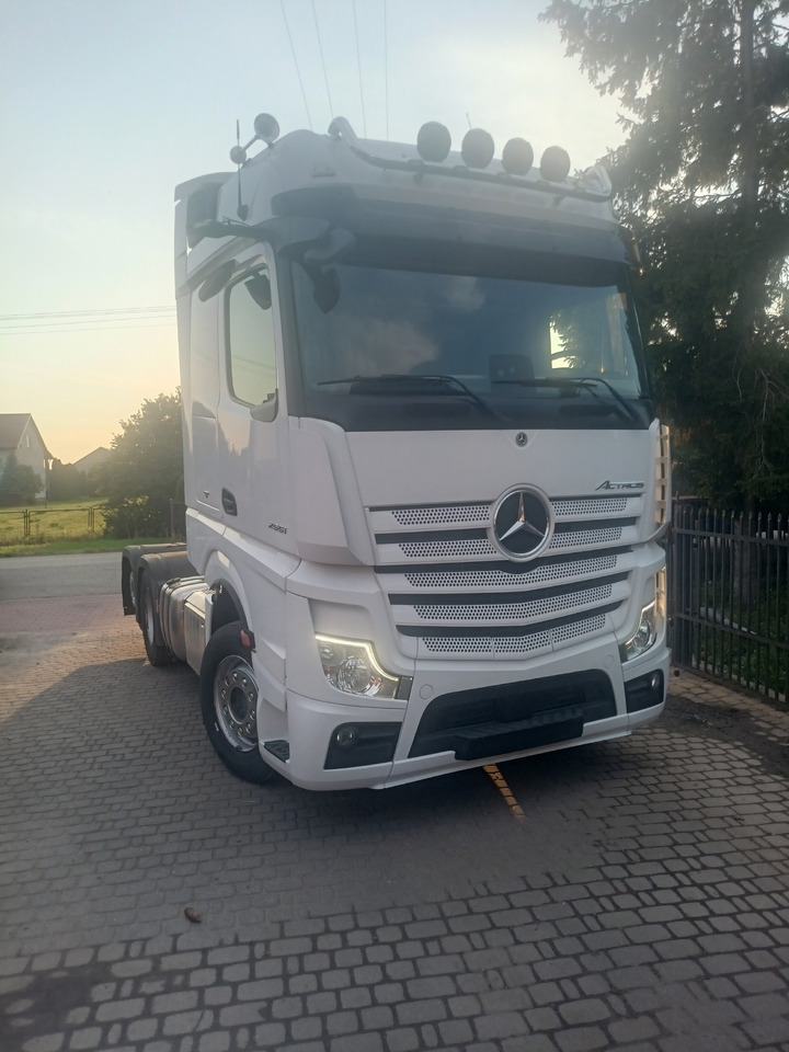 Mercedes-Benz Actros 2551 - Cabeza tractora: foto 3 Mercedes-Benz Actros 2551 - Cabeza tractora: foto 3