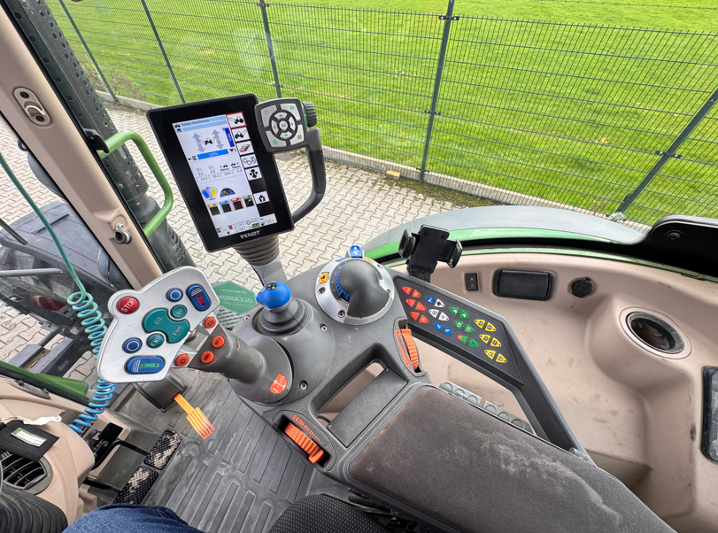 Tractor FENDT 513 Vario S4 PowerPlus: foto 19 Tractor FENDT 513 Vario S4 PowerPlus: foto 19