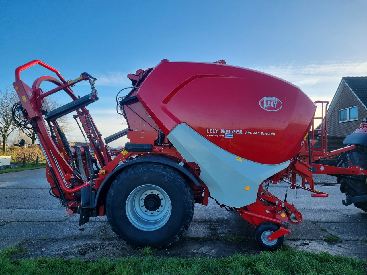 Lely Welger RPC160V - Encintadora de pacas: foto 1 Lely Welger RPC160V - Encintadora de pacas: foto 1