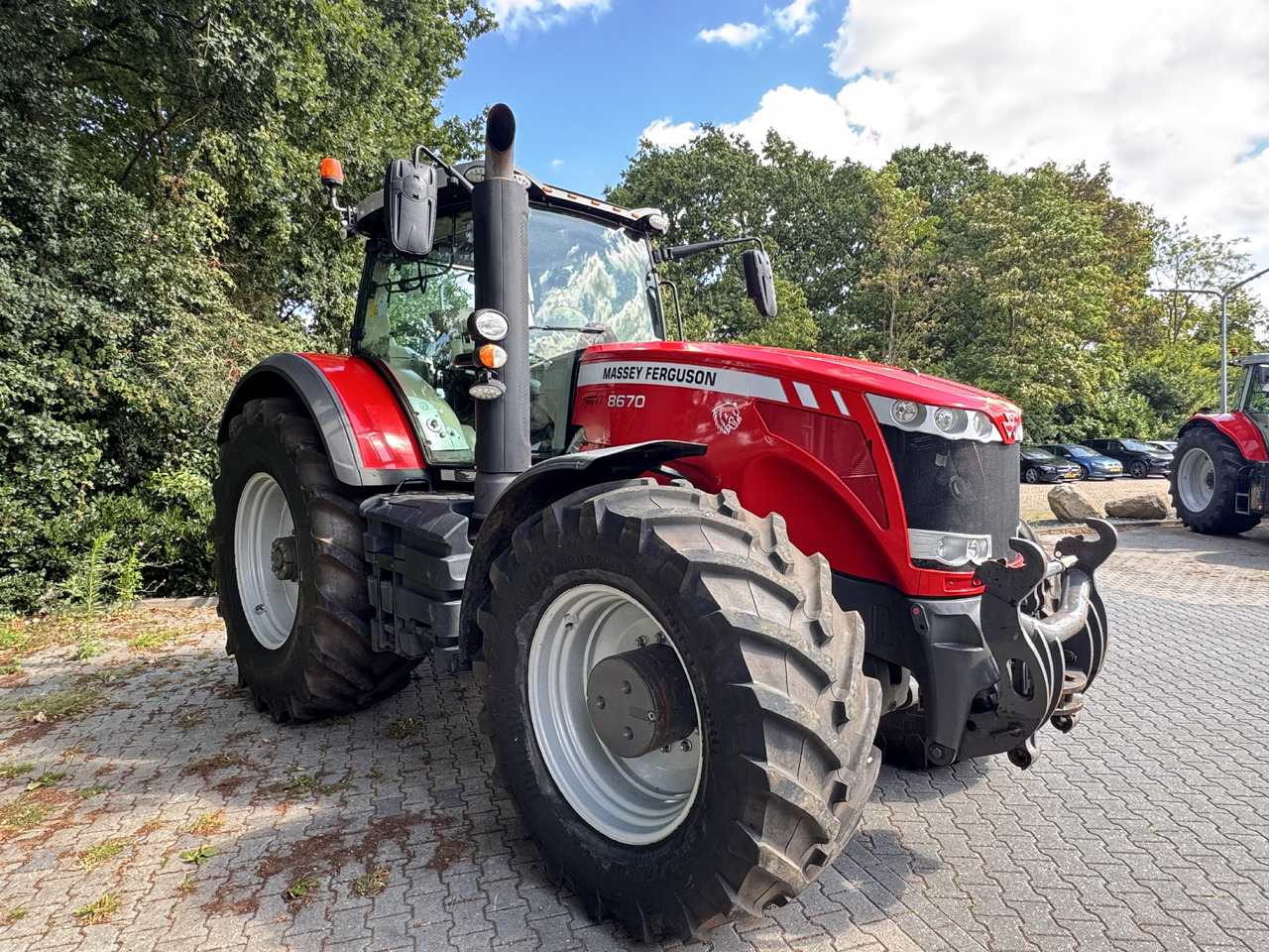 MASSEY FERGUSON 8670 Dyna-VT - Tractor: foto 2 MASSEY FERGUSON 8670 Dyna-VT - Tractor: foto 2