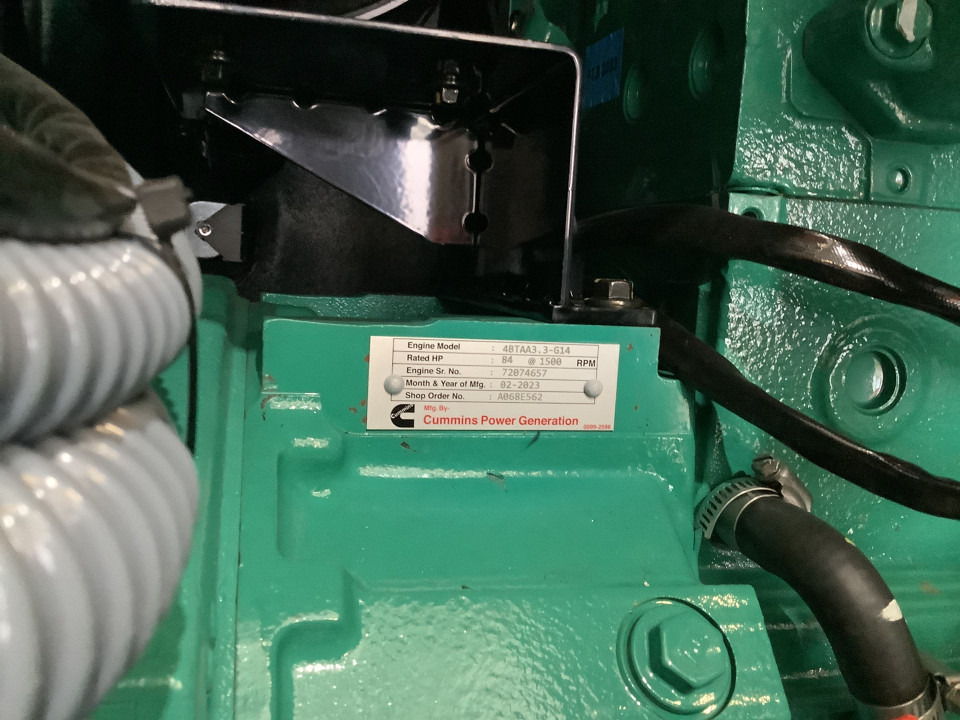 Cummins 55KVA Brand new - Generador industriale: foto 5 Cummins 55KVA Brand new - Generador industriale: foto 5