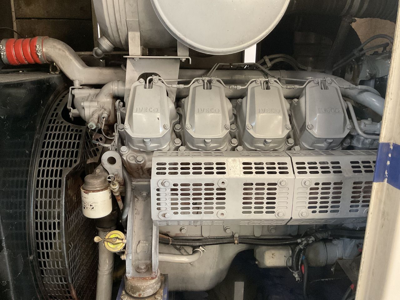Iveco 8281 SRI 26.01, 500KVA generatorset. Tested and approved. Very complete - Generador industriale: foto 4 Iveco 8281 SRI 26.01, 500KVA generatorset. Tested and approved. Very complete - Generador industriale: foto 4