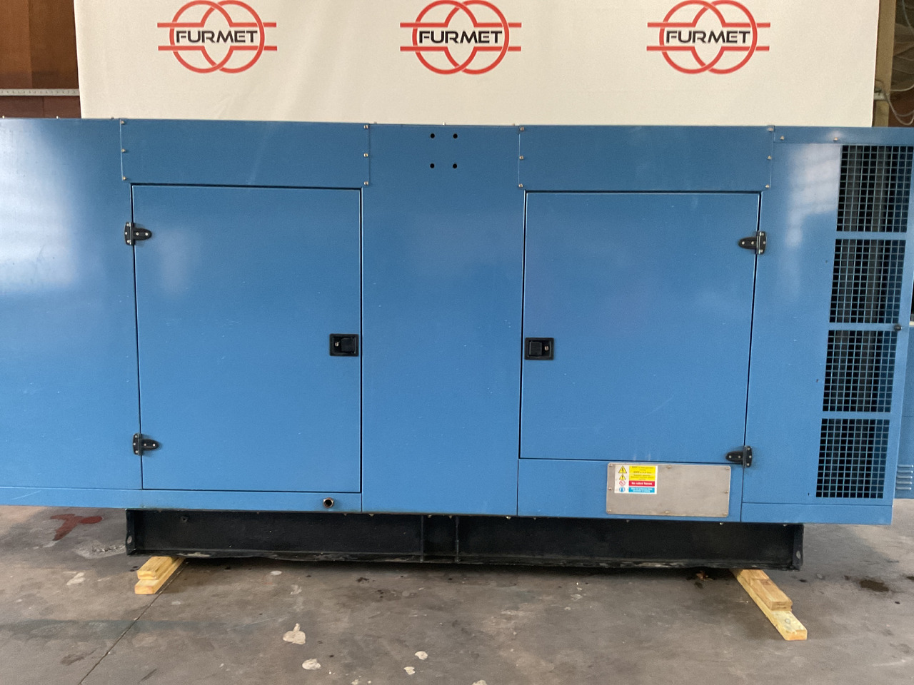 Volvo 500KVA, Generatorset. Like brand new. 98 Running hours since new! - Generador industriale: foto 2 Volvo 500KVA, Generatorset. Like brand new. 98 Running hours since new! - Generador industriale: foto 2