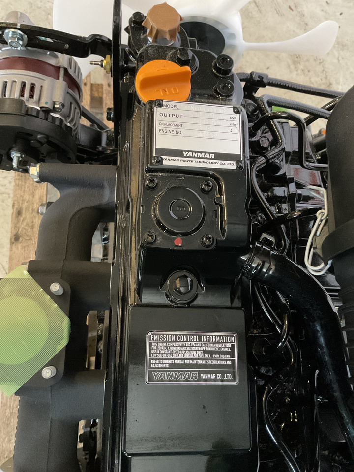 Yanmar 4TNV88 - Motor: foto 3 Yanmar 4TNV88 - Motor: foto 3