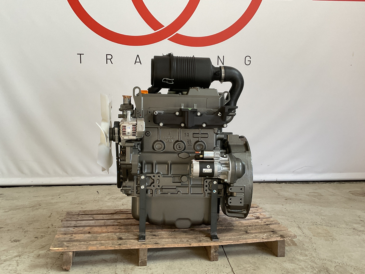 Yanmar 4TNV98 - Motor: foto 2 Yanmar 4TNV98 - Motor: foto 2