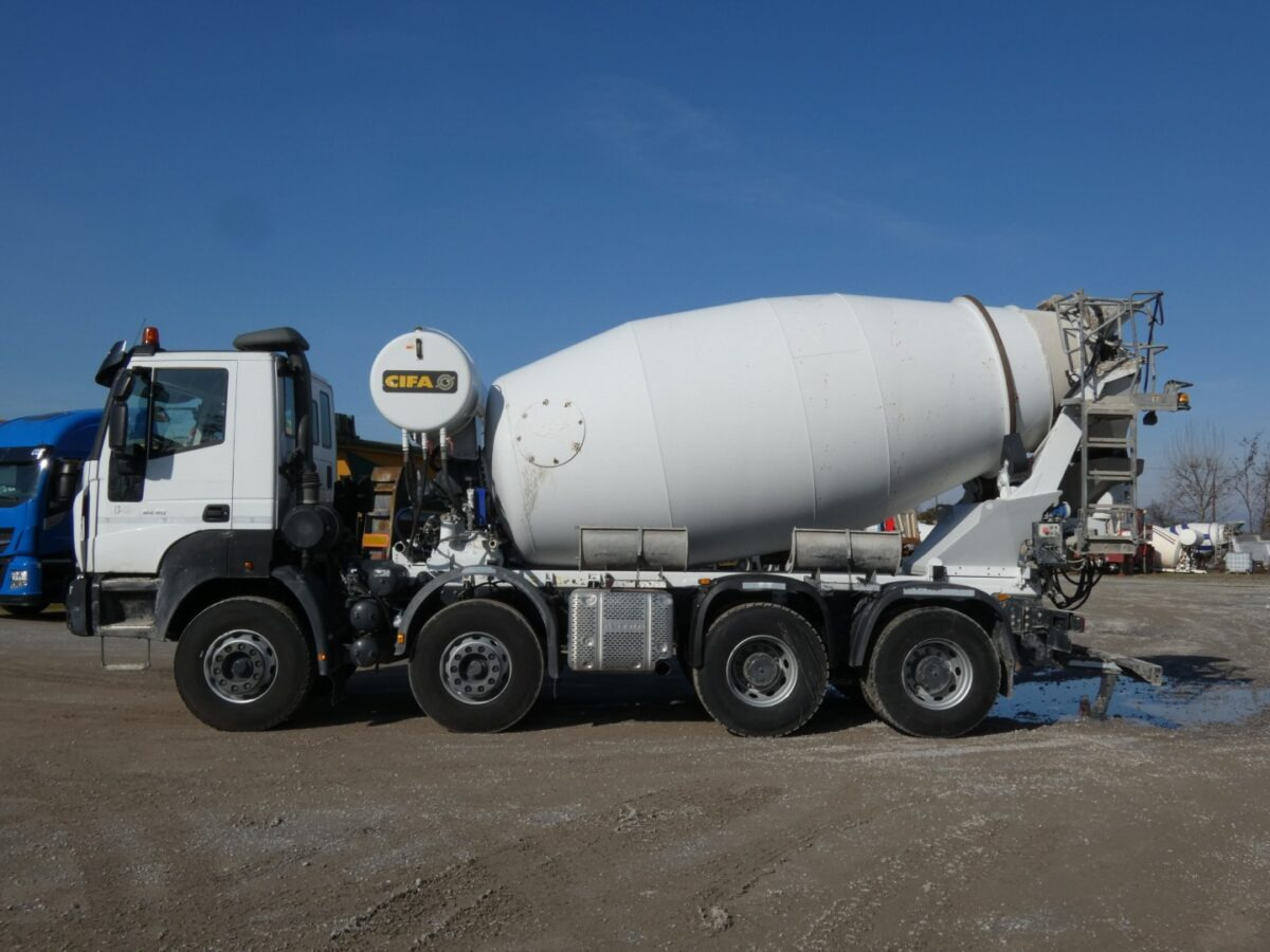 ASTRA HD9 8450 CIFA RY1300 - Camión hormigonera: foto 2 ASTRA HD9 8450 CIFA RY1300 - Camión hormigonera: foto 2