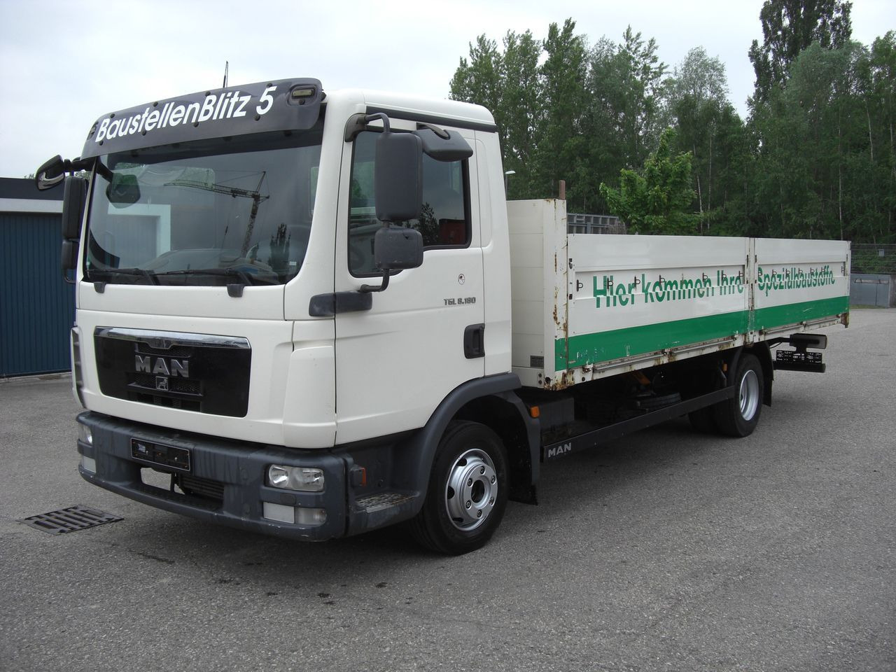 MAN 8180L Baustoffpritsche MAN 8180L Baustoffpritsche - Caja abierta furgoneta: foto 2 MAN 8180L Baustoffpritsche MAN 8180L Baustoffpritsche - Caja abierta furgoneta: foto 2