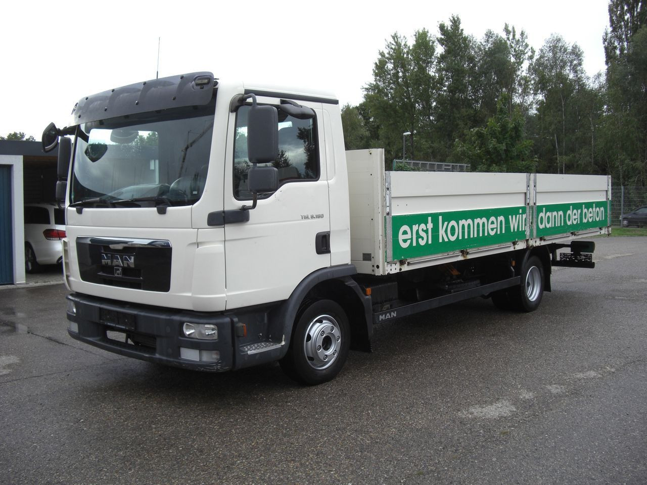 MAN 8180L Pritsche MAN 8180L Pritsche - Caja abierta furgoneta: foto 1 MAN 8180L Pritsche MAN 8180L Pritsche - Caja abierta furgoneta: foto 1