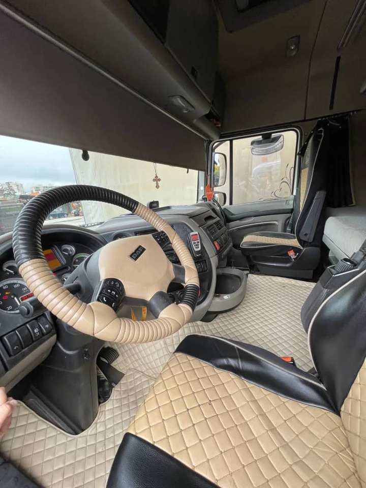 DAF XF 105 - Cabeza tractora: foto 5 DAF XF 105 - Cabeza tractora: foto 5
