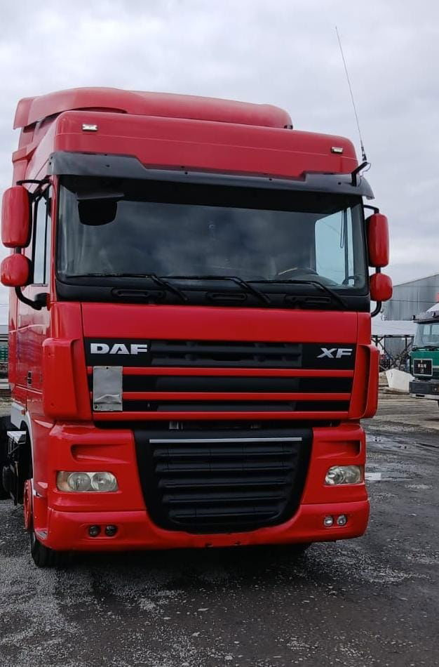 DAF XF 105 Tractor unit - Cabeza tractora: foto 1 DAF XF 105 Tractor unit - Cabeza tractora: foto 1