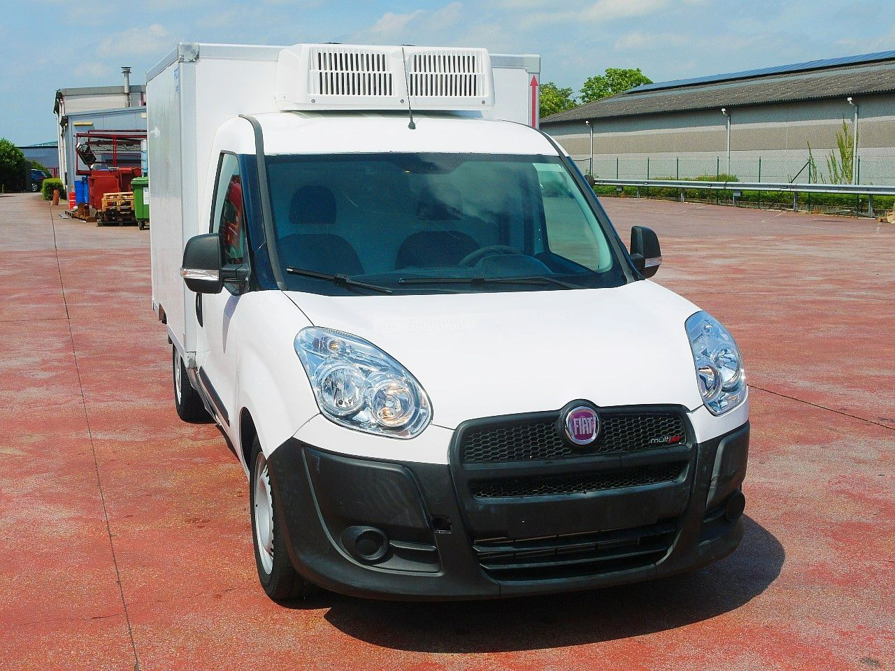 Fiat DOBLO 1.6 KUHKOFFER RELEC FROID TR22 -20C - Frigorífico furgoneta: foto 1 Fiat DOBLO 1.6 KUHKOFFER RELEC FROID TR22 -20C - Frigorífico furgoneta: foto 1