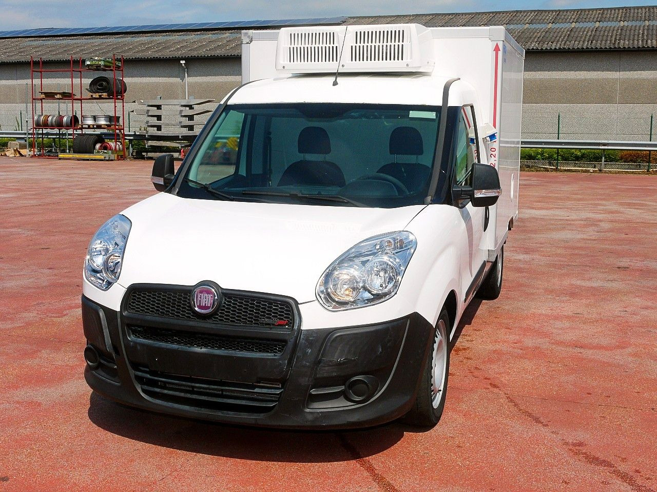 Fiat DOBLO 1.6 KUHKOFFER RELEC FROID TR22 -20C - Frigorífico furgoneta: foto 5 Fiat DOBLO 1.6 KUHKOFFER RELEC FROID TR22 -20C - Frigorífico furgoneta: foto 5