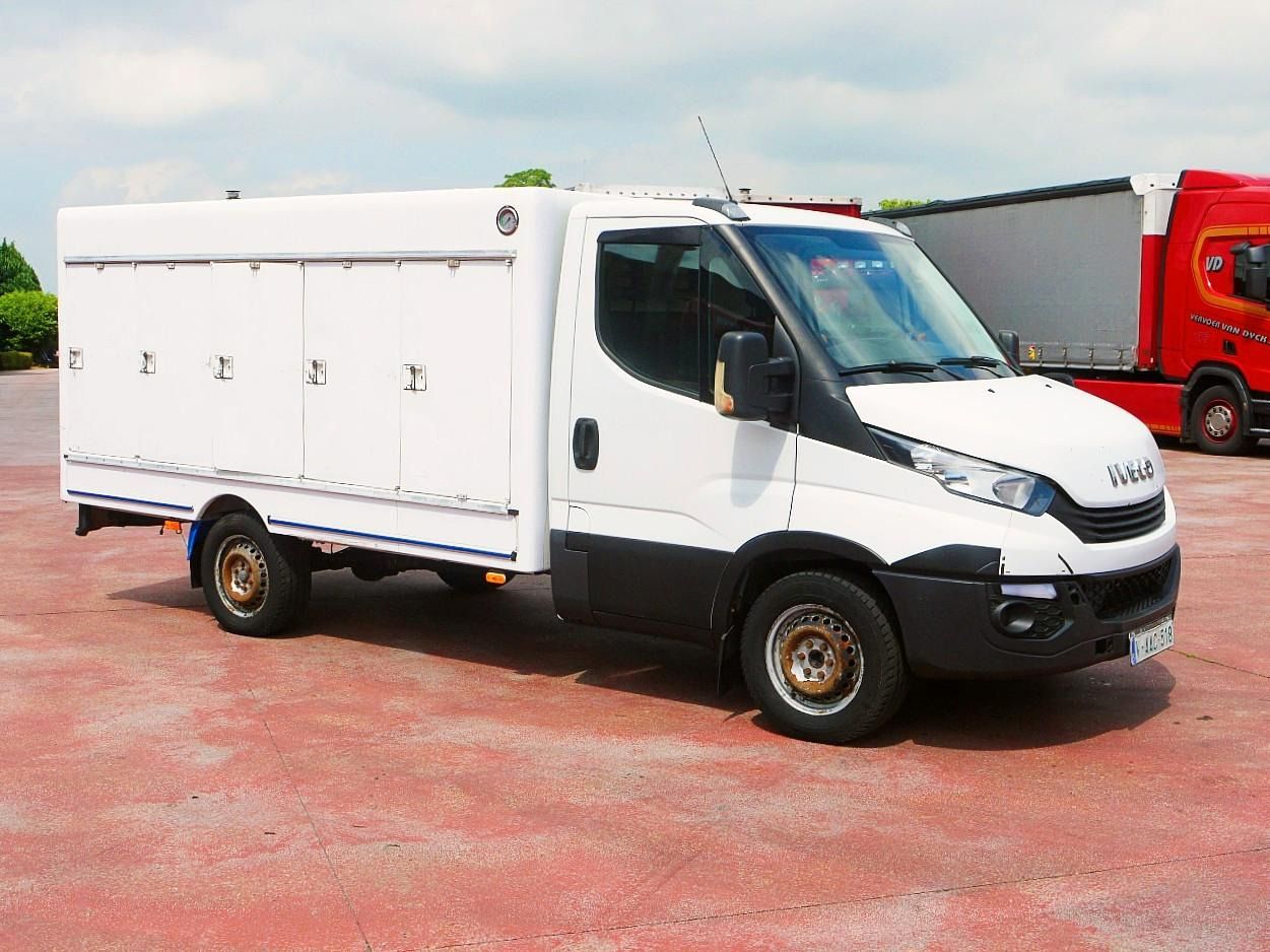 Iveco 35S12 DAILY ISOTHERM KOFFER 5 TURIG / AIRCO - Frigorífico furgoneta: foto 3 Iveco 35S12 DAILY ISOTHERM KOFFER 5 TURIG / AIRCO - Frigorífico furgoneta: foto 3