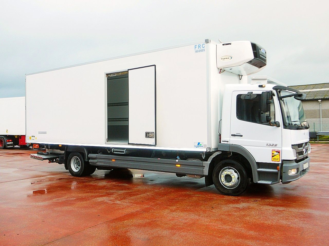 Mercedes-Benz 1322 ATEGO KUHLKOFFER CARRIER SUPRA 850 A/C LUFT - Frigorífico camión: foto 3 Mercedes-Benz 1322 ATEGO KUHLKOFFER CARRIER SUPRA 850 A/C LUFT - Frigorífico camión: foto 3