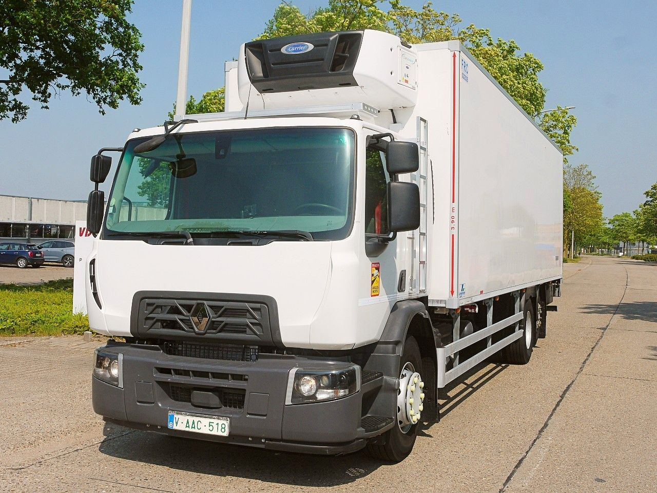 Renault D 26.320 6x2 KUHLKOFFER CARRIER SUPRA 850 XL CAB - Frigorífico camión: foto 1 Renault D 26.320 6x2 KUHLKOFFER CARRIER SUPRA 850 XL CAB - Frigorífico camión: foto 1