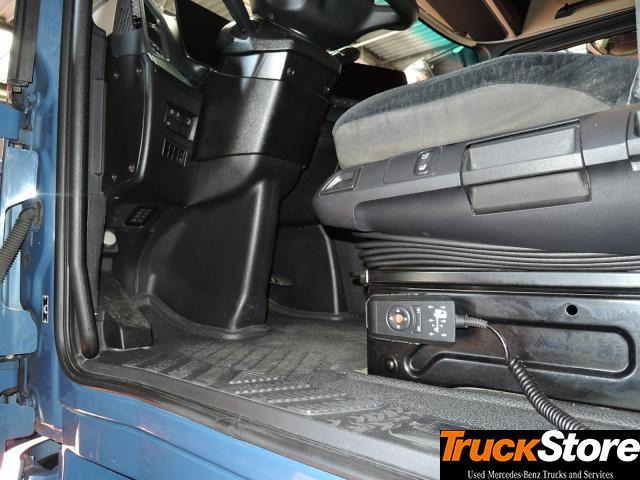 Cabeza tractora Mercedes-Benz Actros 1845 LS nRL: foto 6