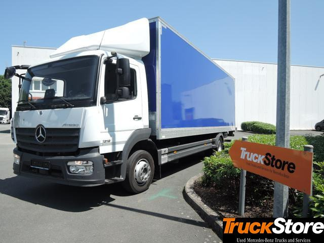 Mercedes-Benz Atego 1218 L - Camión caja cerrada: foto 1 Mercedes-Benz Atego 1218 L - Camión caja cerrada: foto 1