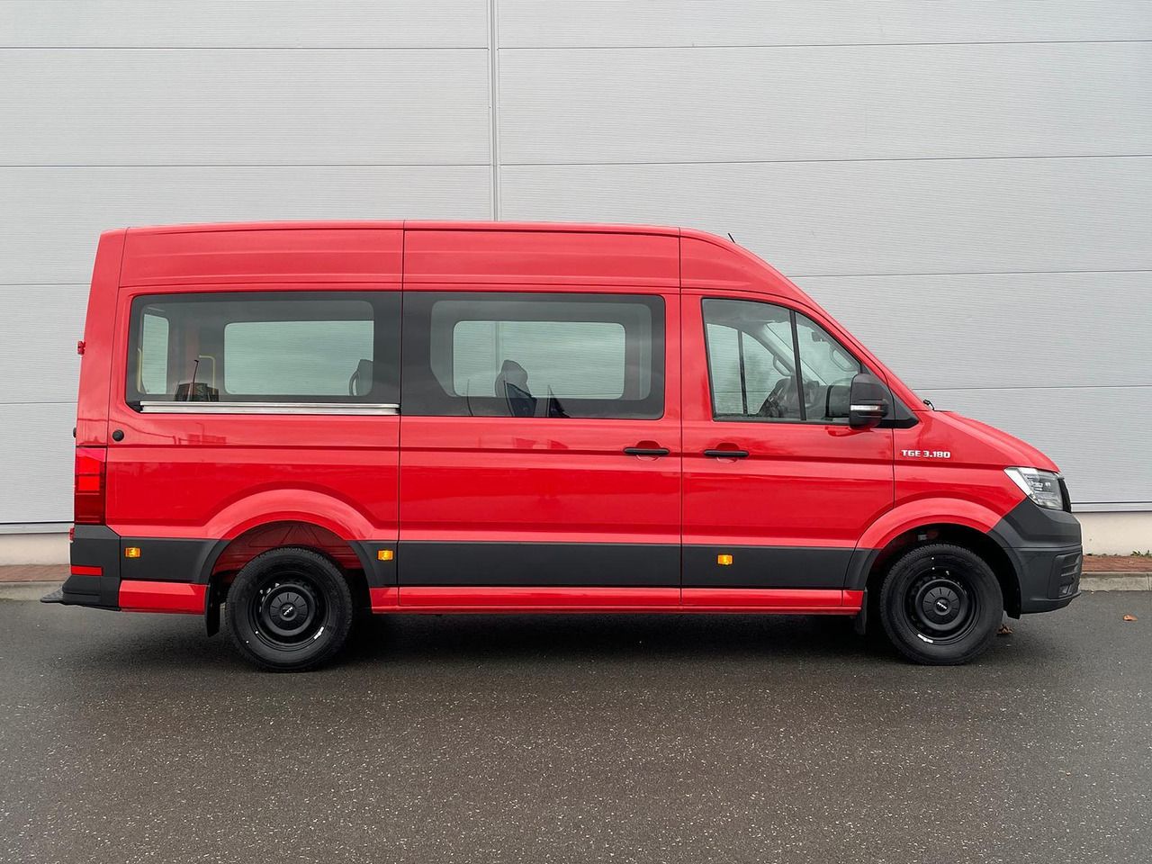 MAN TGE 3.180 Kombi L3H3 FEUERWEHR LED TEMPOMAT AHK - Furgoneta de pasajeros: foto 5 MAN TGE 3.180 Kombi L3H3 FEUERWEHR LED TEMPOMAT AHK - Furgoneta de pasajeros: foto 5