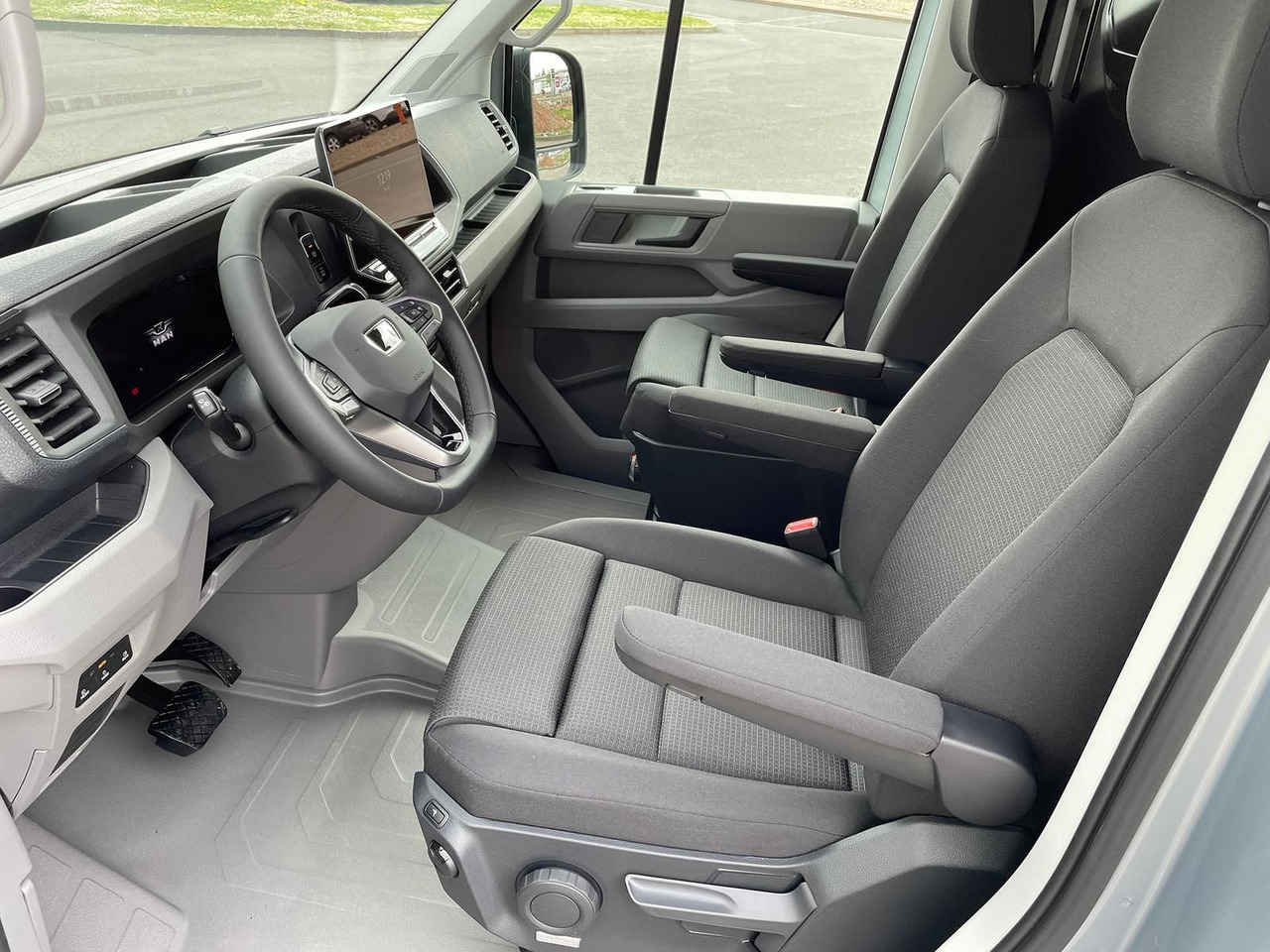 Furgón MAN TGE 3.180 L3H2 Kasten LED NAVI ACC LED STANDHZ: foto 13 Furgón MAN TGE 3.180 L3H2 Kasten LED NAVI ACC LED STANDHZ: foto 13