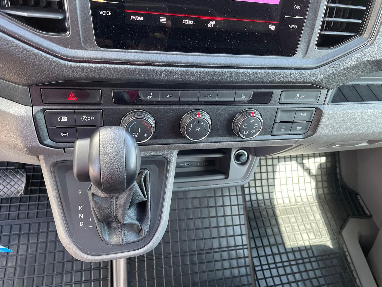 Furgón MAN TGE 3.180 L3H3 Kasten 4x4 AUTOM DIFF AHK ACC: foto 16