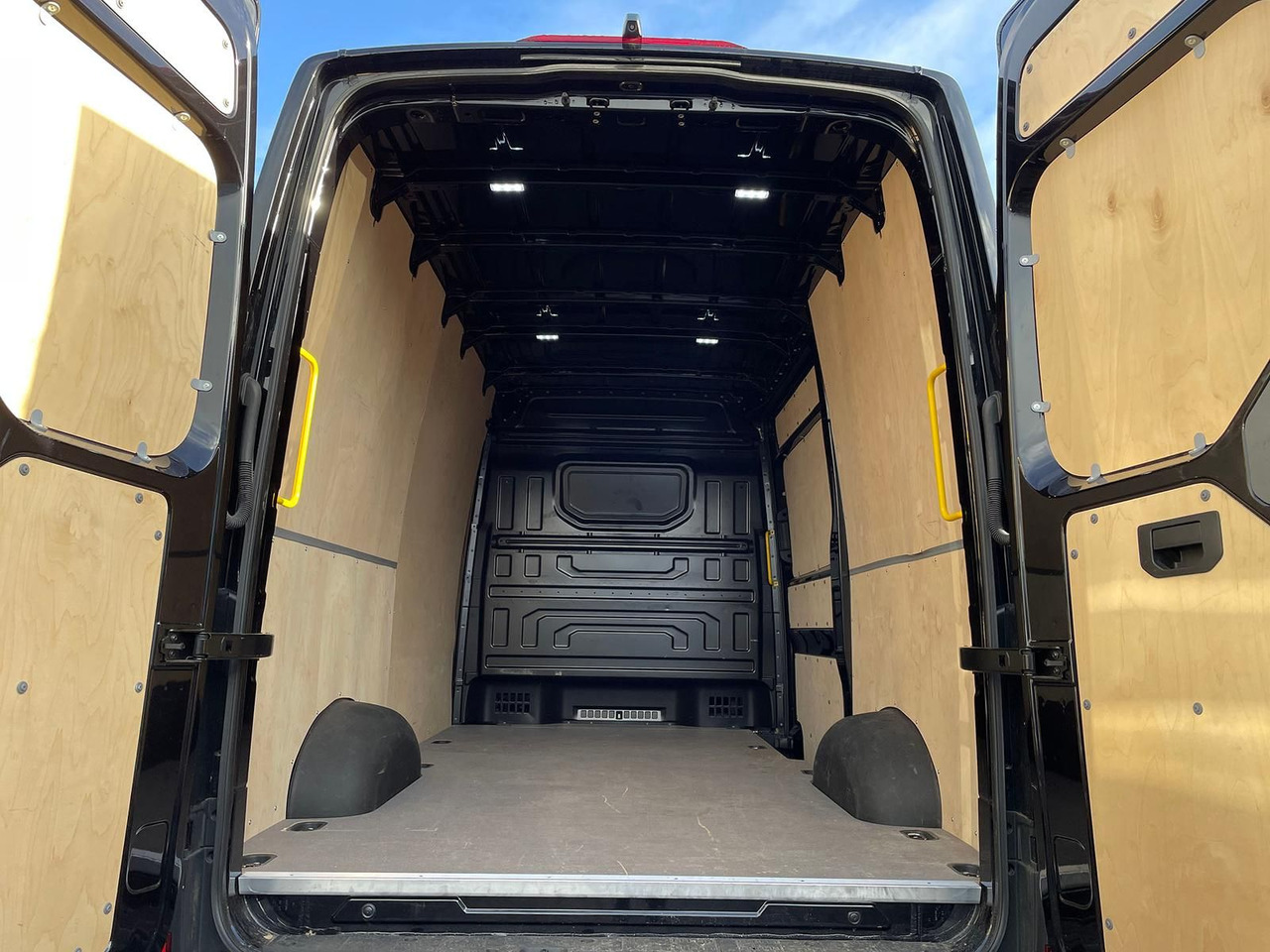 Furgón MAN TGE 3.180 L3H3 Kasten 4x4 AUTOM DIFF AHK ACC NAV: foto 33