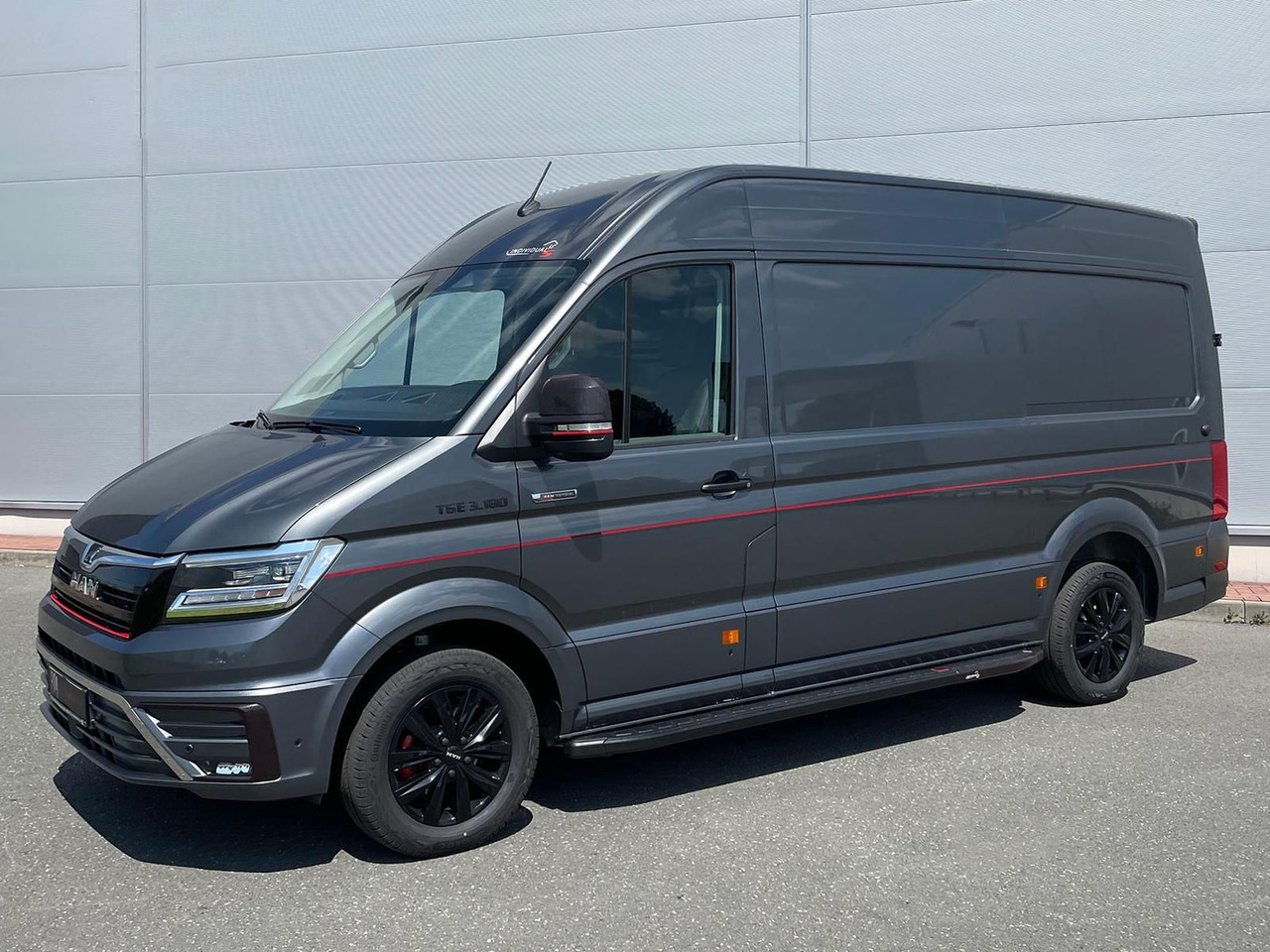 MAN TGE 3.180 L3H3 Kasten 4x4 Individual Lion S ACC - Furgón: foto 1 MAN TGE 3.180 L3H3 Kasten 4x4 Individual Lion S ACC - Furgón: foto 1