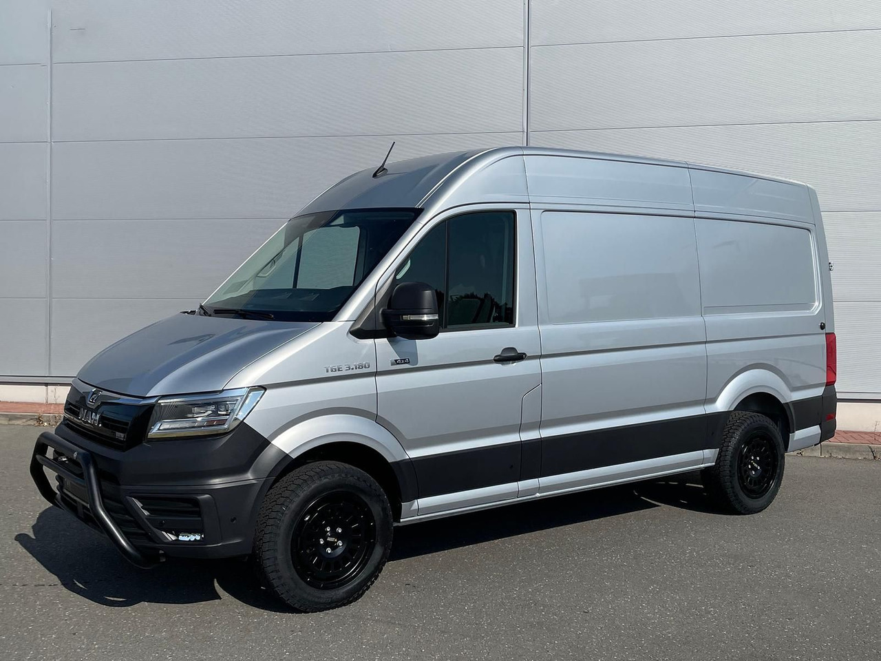 MAN TGE 3.180 L3H3 Kasten 4x4 LED ACC AHK SHZ DiffSp - Coche: foto 1 MAN TGE 3.180 L3H3 Kasten 4x4 LED ACC AHK SHZ DiffSp - Coche: foto 1