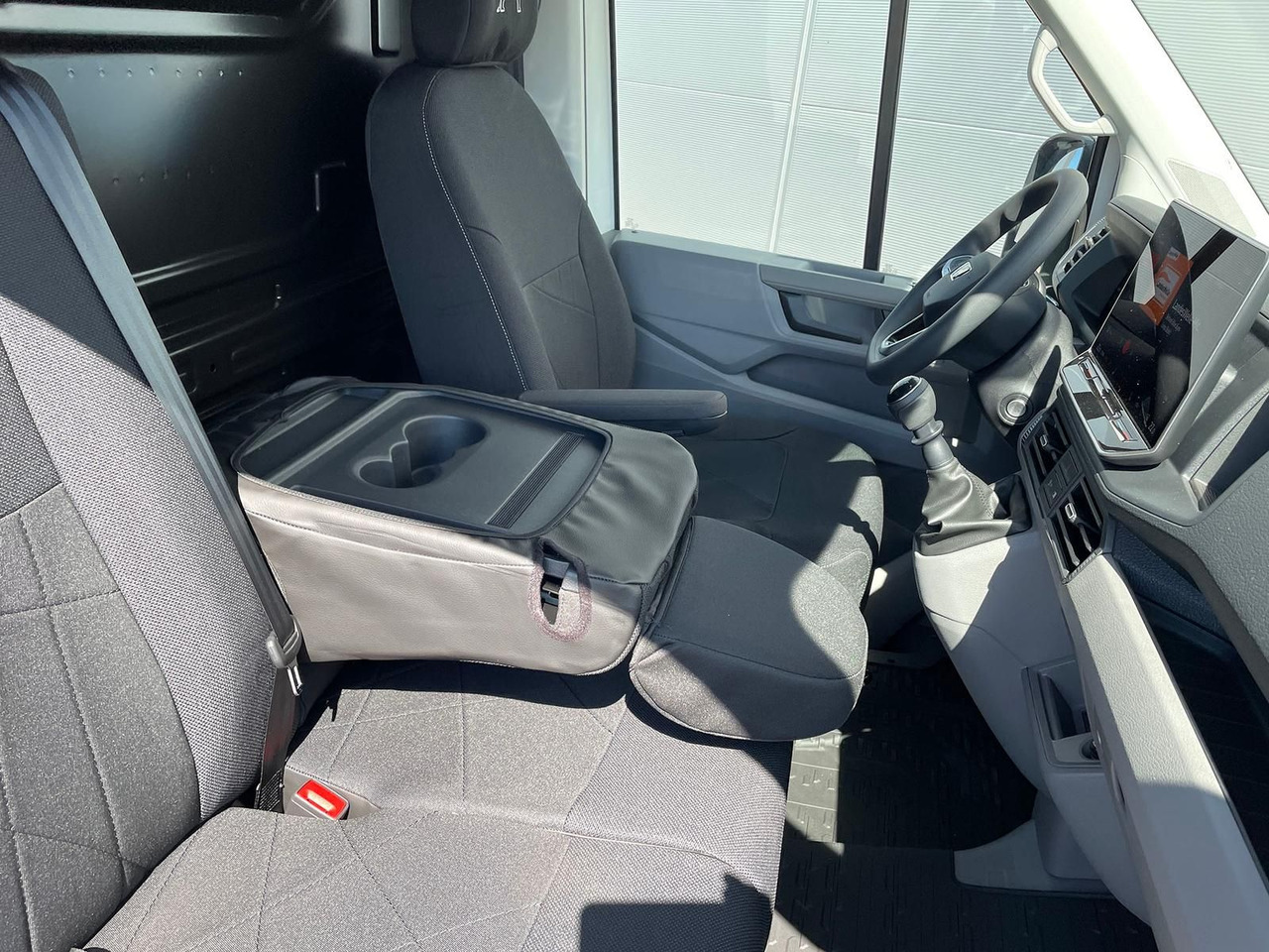 Coche MAN TGE 3.180 L3H3 Kasten KAMERA NAVI DAB SITZH TEMP: foto 30