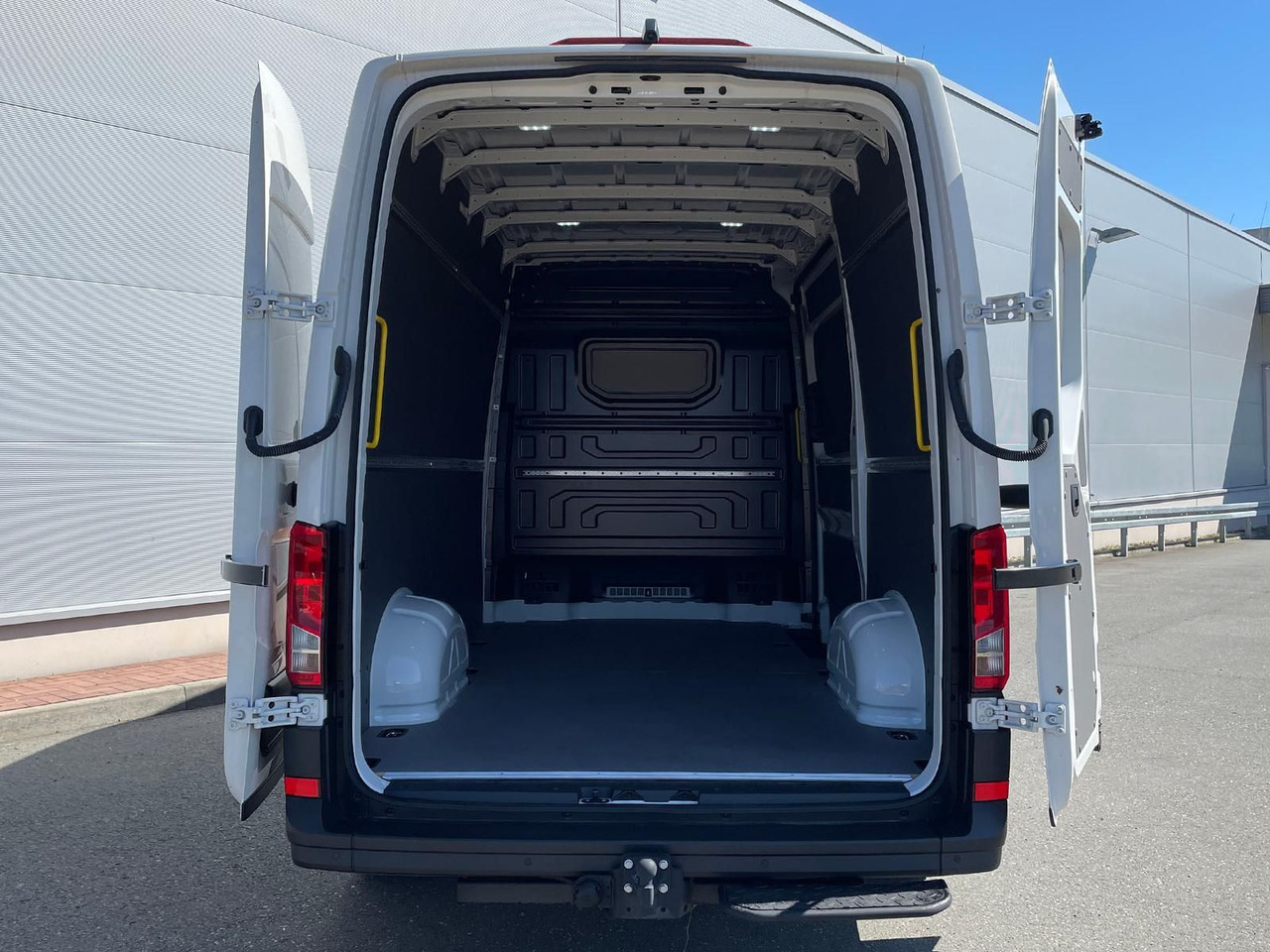 Coche MAN TGE 3.180 L3H3 Kasten KAMERA NAVI DAB SITZH TEMP: foto 25