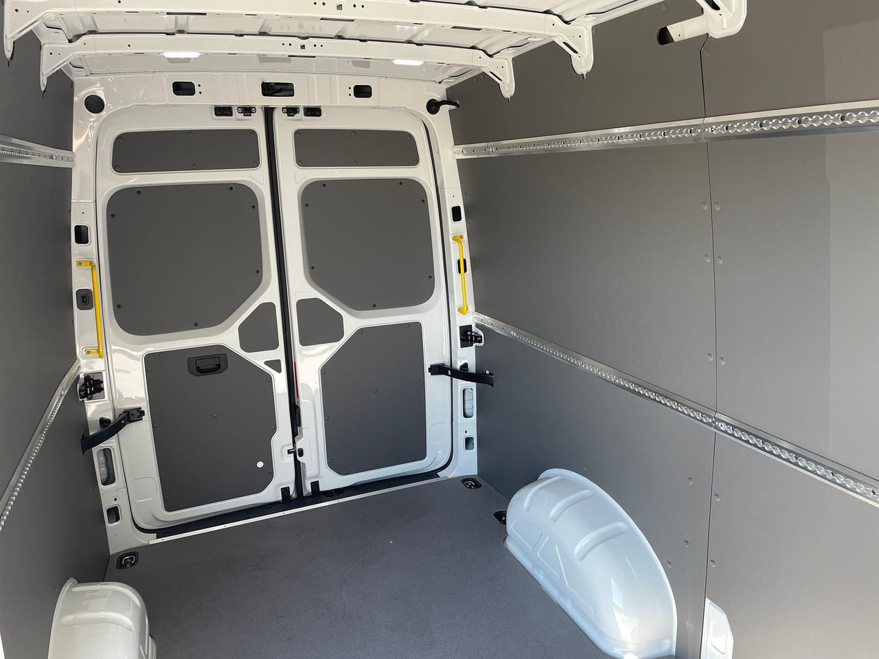 Coche MAN TGE 3.180 L3H3 Kasten KAMERA NAVI DAB SITZH TEMP: foto 10