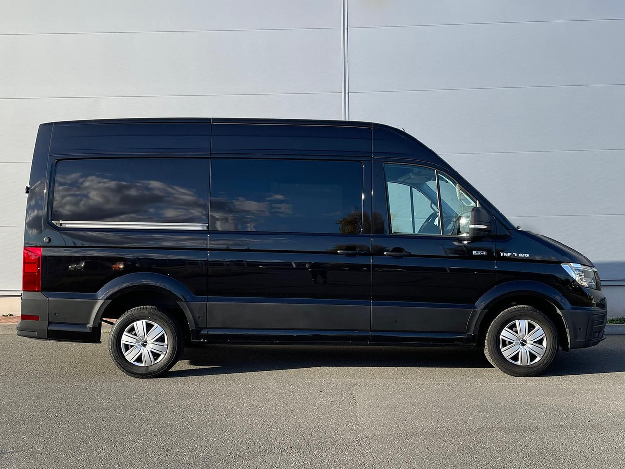 MAN TGE 3.180 L3H3 MIXTO 4x4 AUTOM DIFF AHK ACC NAV - Furgón, Furgoneta combi: foto 5 MAN TGE 3.180 L3H3 MIXTO 4x4 AUTOM DIFF AHK ACC NAV - Furgón, Furgoneta combi: foto 5