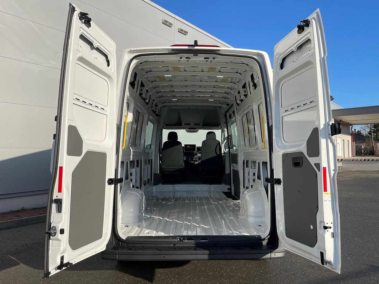 Furgón MAN TGE 3.180 L4H3 KASTEN ACC STANDHZ NAVI AHK: foto 10